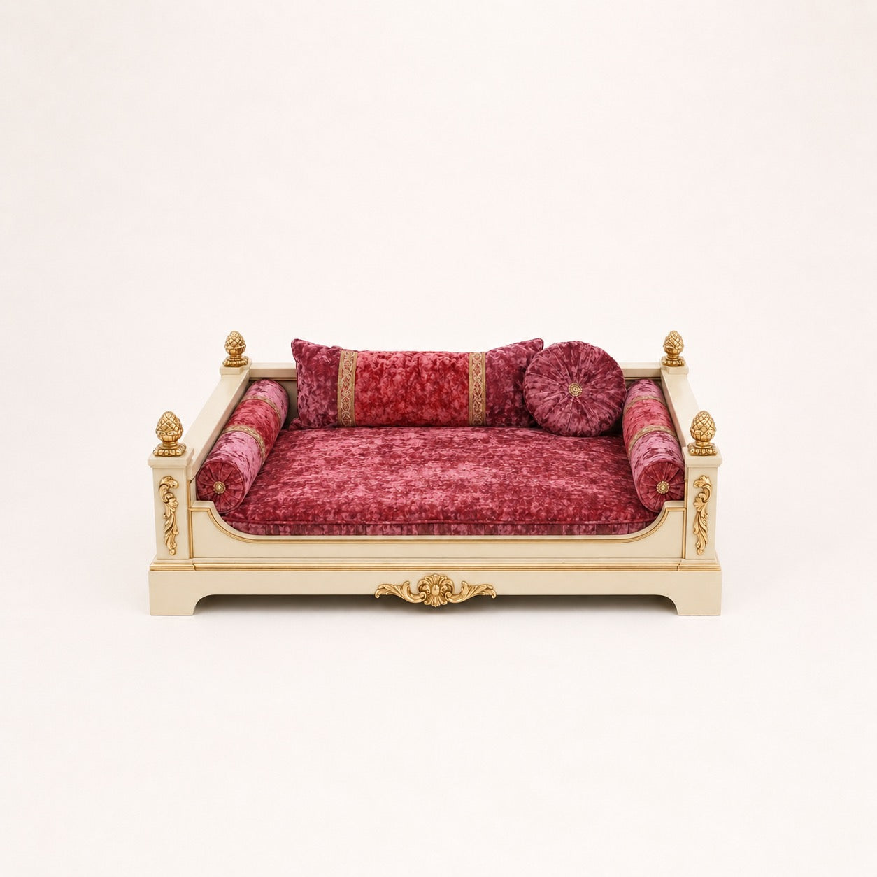 The Petit Royal Bed